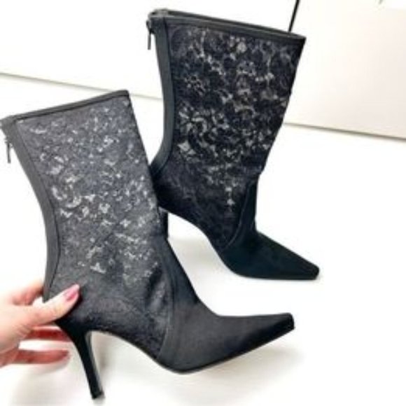 STUART WEITZMAN Ankle Boots Lace Pattern Lace Trim Embellishment Black size 7 - Picture 8 of 8